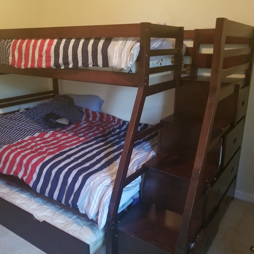 Bunk bed